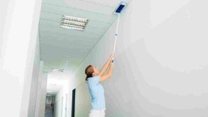 Comment nettoyer les murs et les plafonds de manière naturelle ?